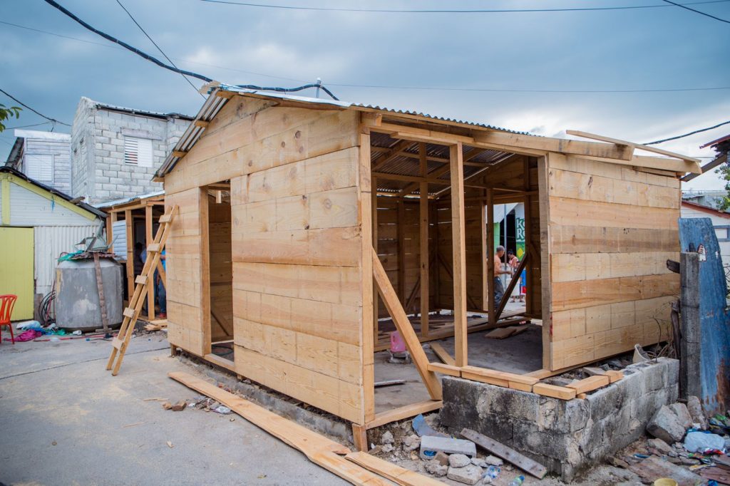 casas han sido intervenidas luego del huracan Fiona