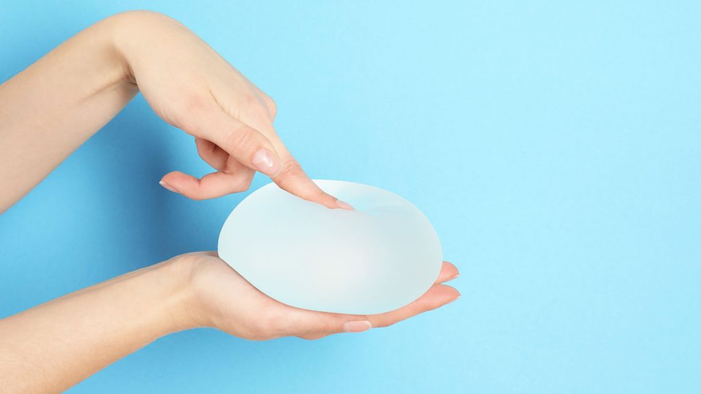 Mujeres se rebelan contra los implantes mamarios por daños a la salud implantes mamarios