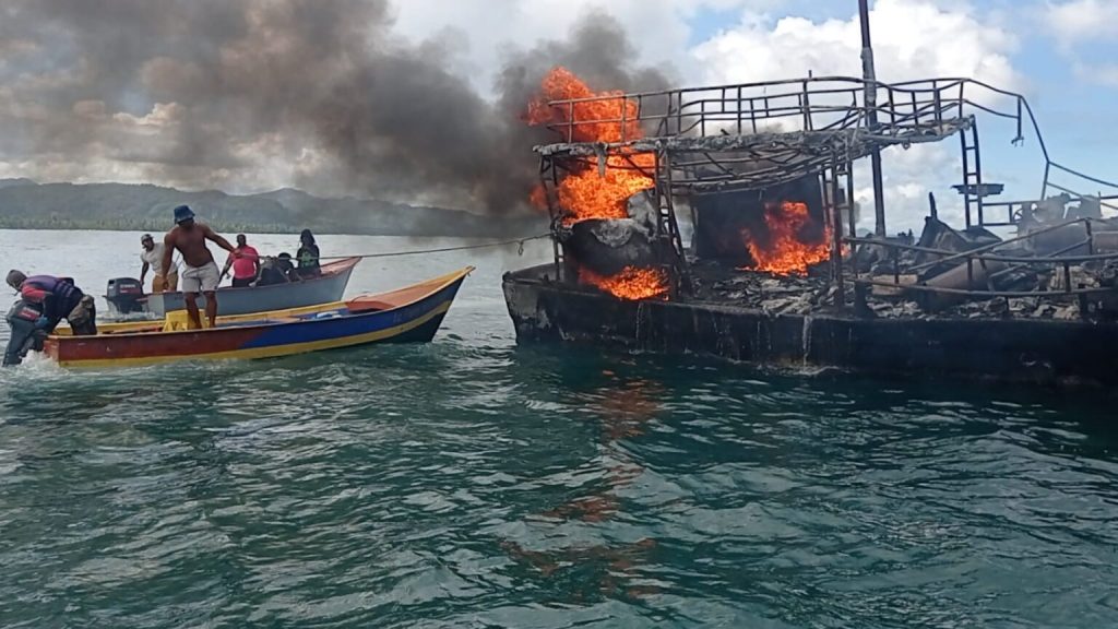 Explosion en embarcacion en Rio San Juan deja varios heridos