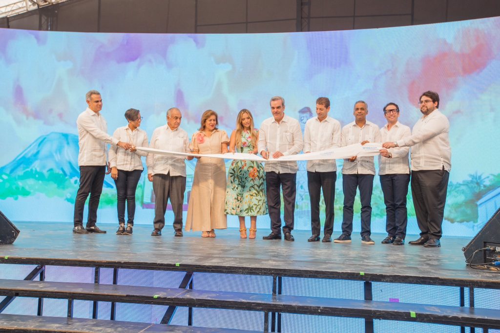 Abinader dio inicio a la construcción del proyecto energético en Manzanillo Abinader dio inicio a la construccion del proyecto energetico en Manzanillo