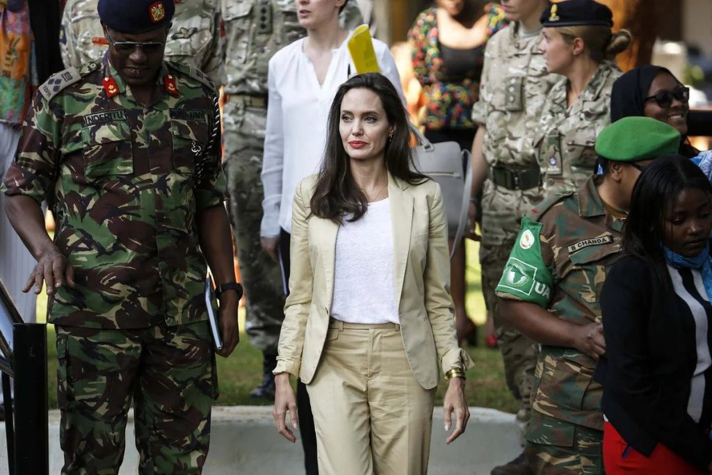 Angelina Jolie renuncia de la ONU para refugiados tras mas de 20 anos