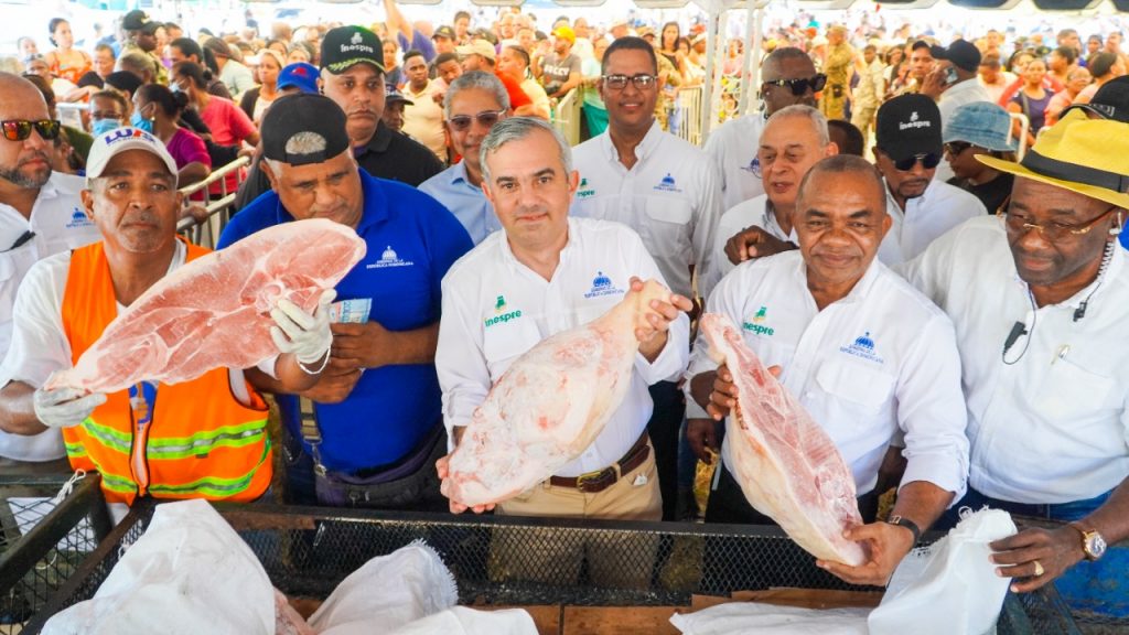 Ferias del Inespre y armaron su nochebuena