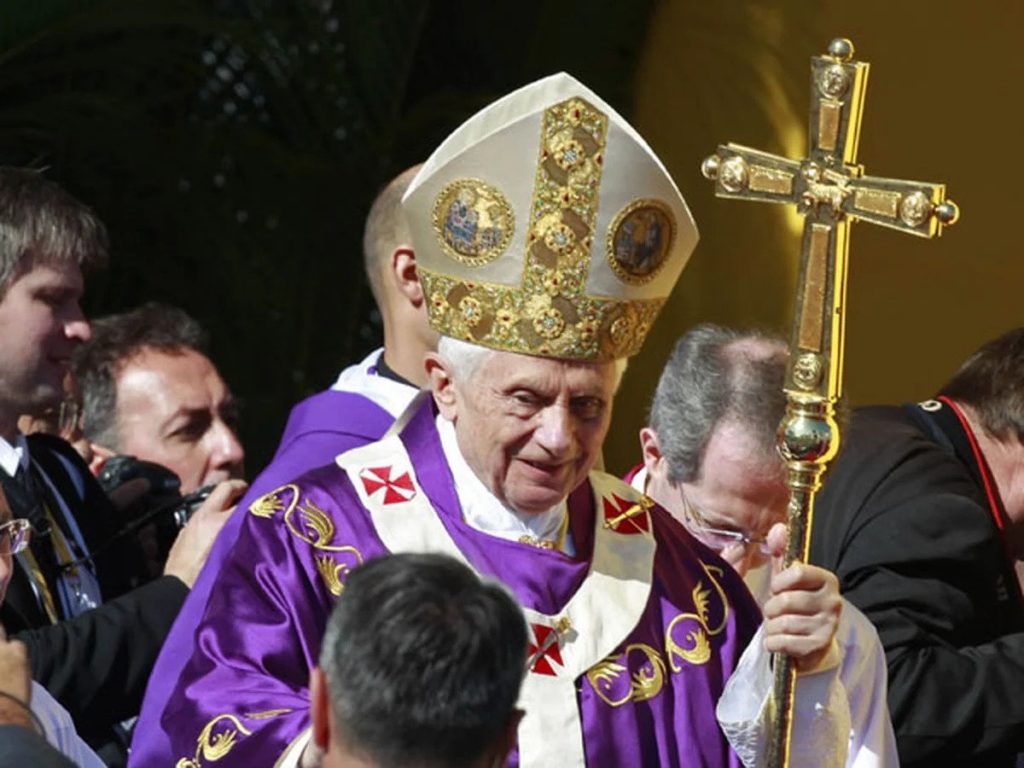 Muere Benedicto XVI el primer pontifice en renunciar al cargo en seis siglos1