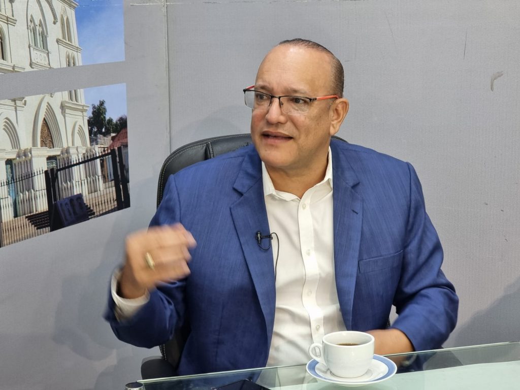 Ulises Rodrigue resalta inversionGobierno diversas obras Santiago