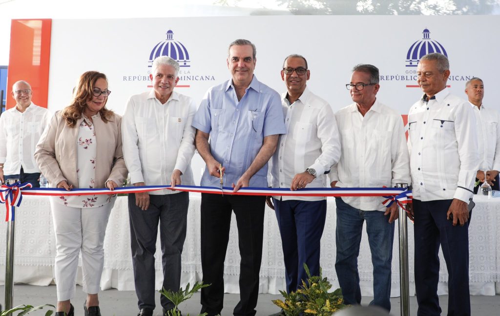 Abinader autopista Santiago