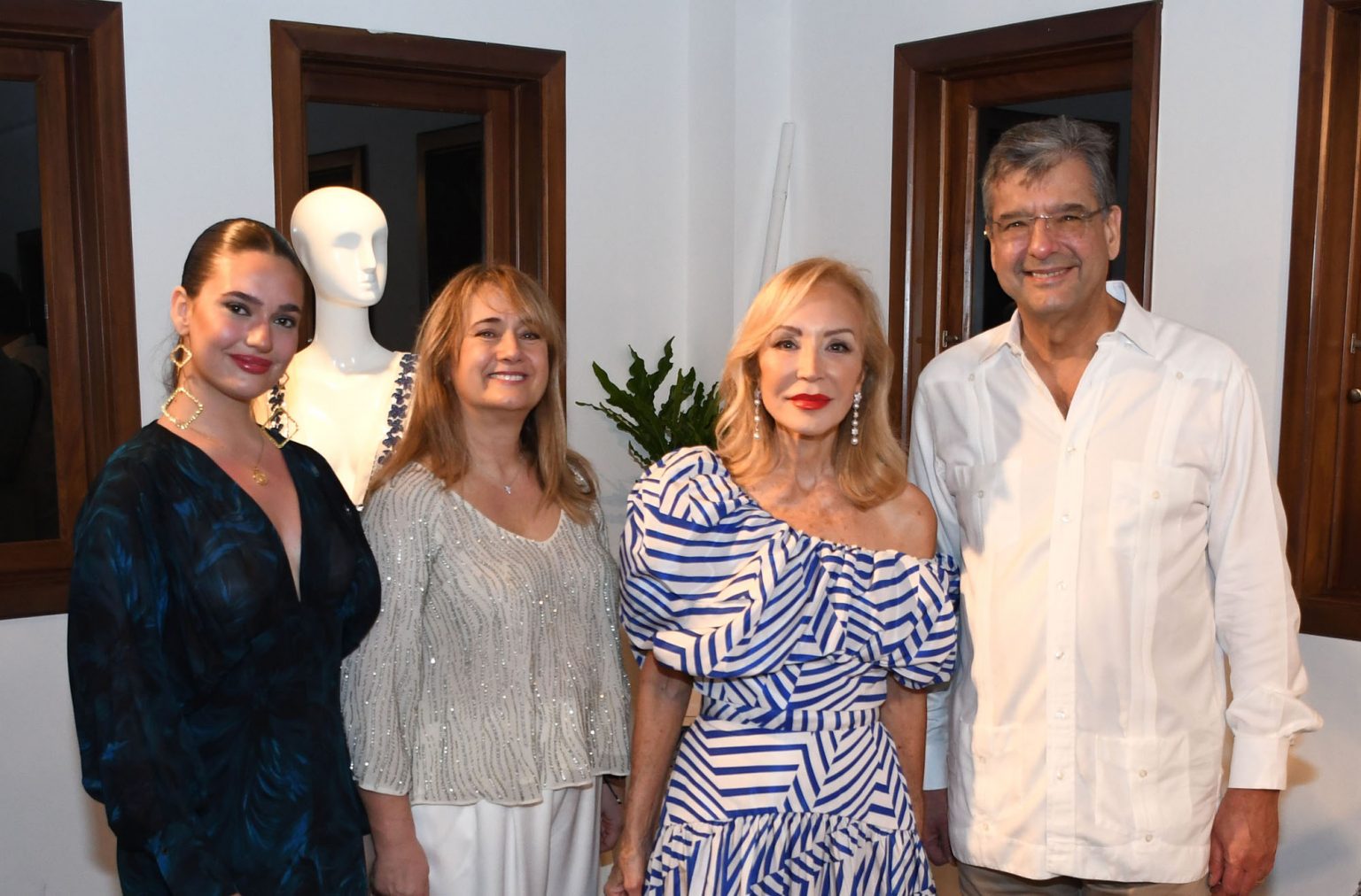 Alejandra Rodriguez Maria Eugenia de Rodriguez Carmen Lomana y Jose Antonio Rodriguez Copello.