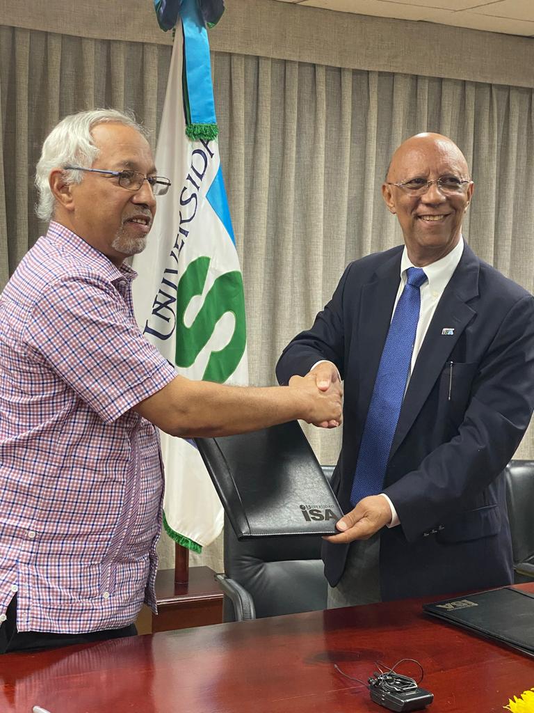 Angel Hernandez y Benito Abad Ferreiras Rodriguez.