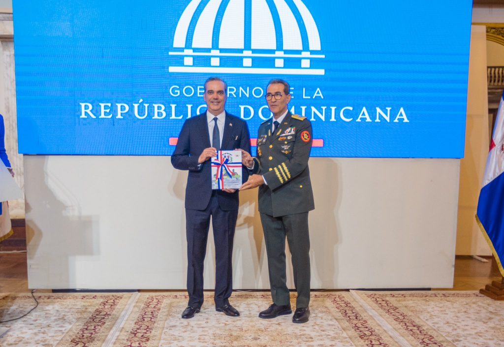 Abinader dice el Libro Blanco de la Defensa de RD