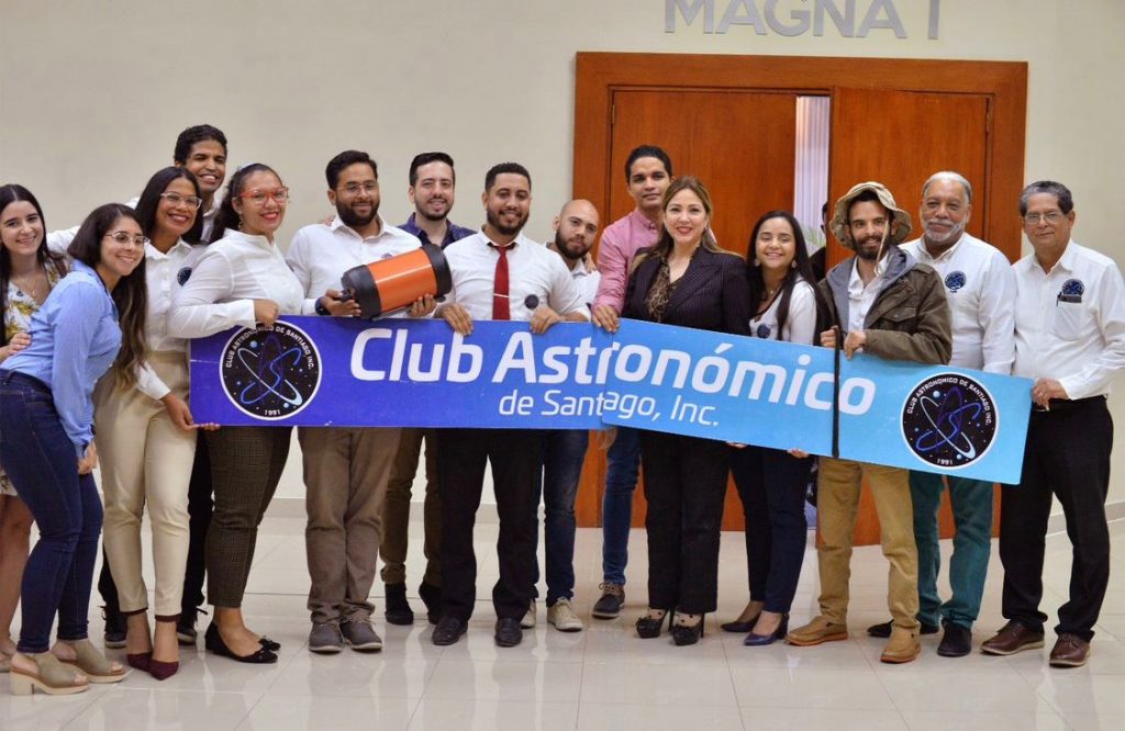 Club Astronomico de Santiago ofrece conferencia arqueologa dominicana Kathleen Martinez en Centro Convenciones UTESA