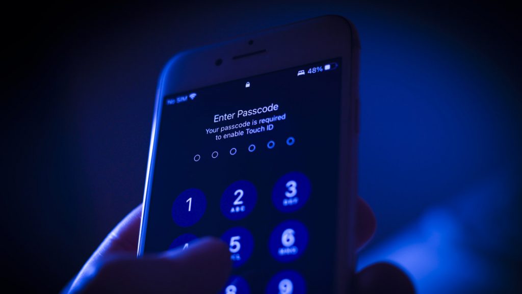 iPhone ayuda a los delincuentes a robar todos los datos del movil