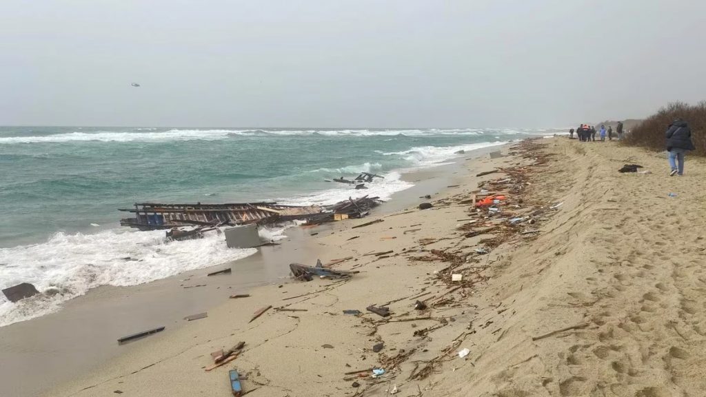 migrantes murieron tras el naufragio de una embarcacion en la costa de Italia