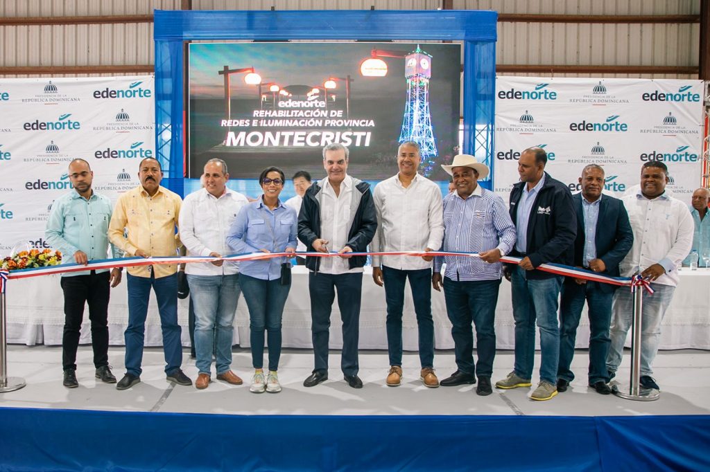 Abinader entrega 1183 titulos de propiedad en El Pocito Montecristi