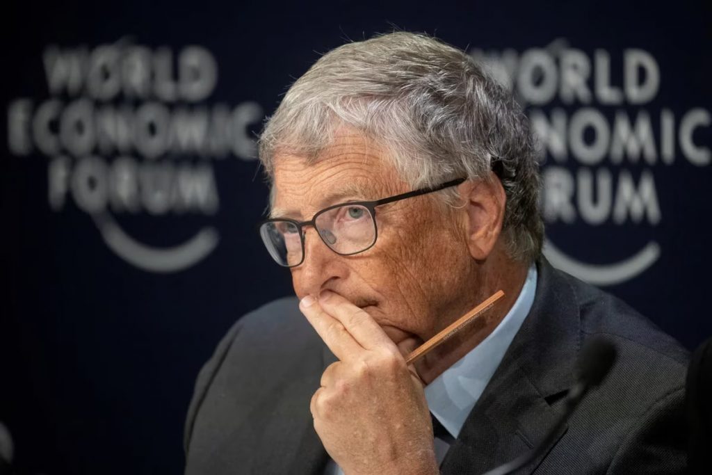 Bill Gates se mostro a favor de la inclusion de la inteligencia artificial en ambitos cotidianos como el trabajo