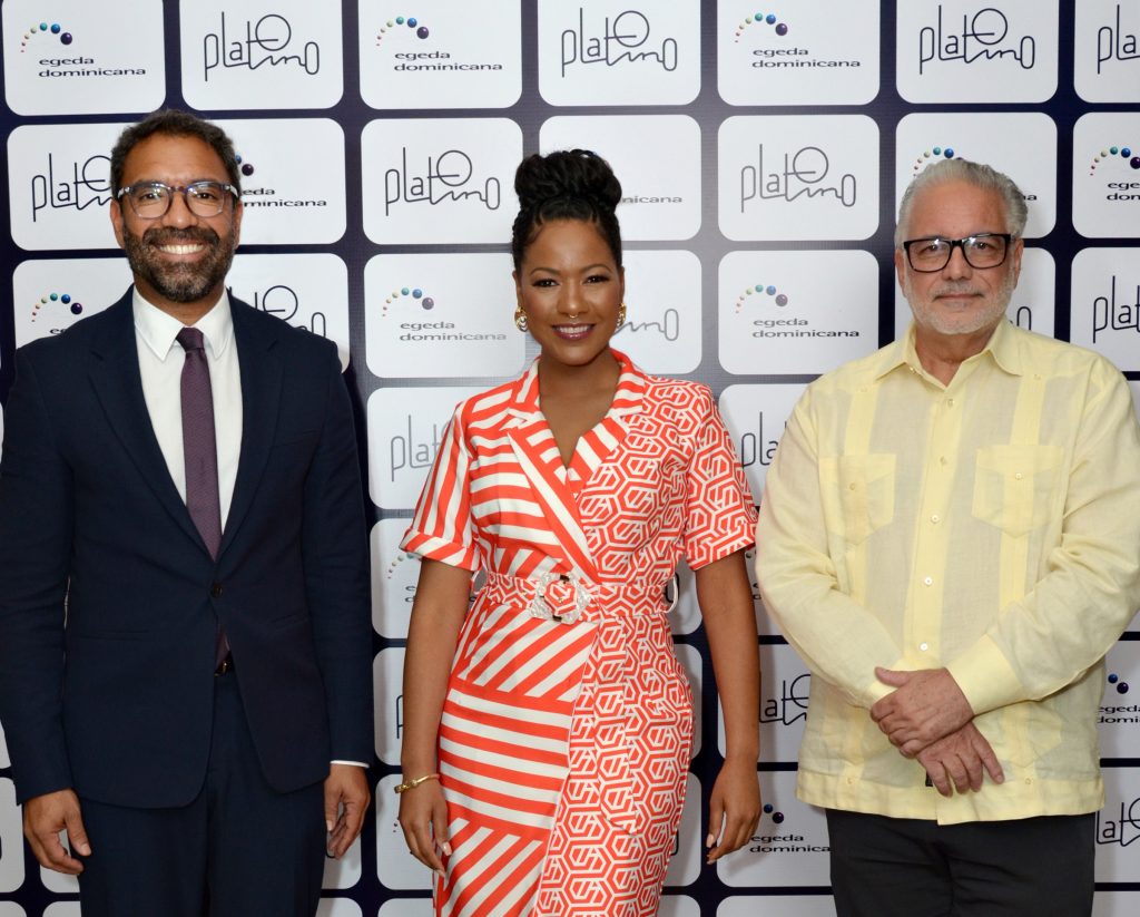 FOTO PRINCIPAL Nelson Jimenez director gerente de EGEDA DOMINICANA Magnolia Nunez y Luis Arambilet