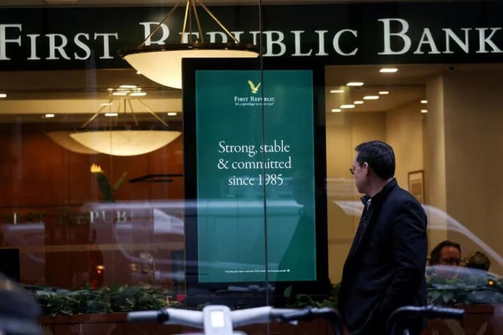 First Republic Bank fue rescatado por algunos de los bancos mas grandes de los Estados Unidos