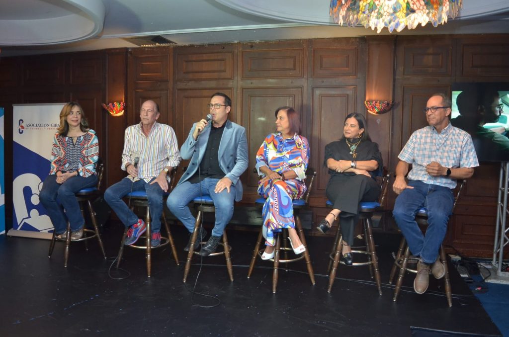 Frank Ceara El tour Entre Amigos