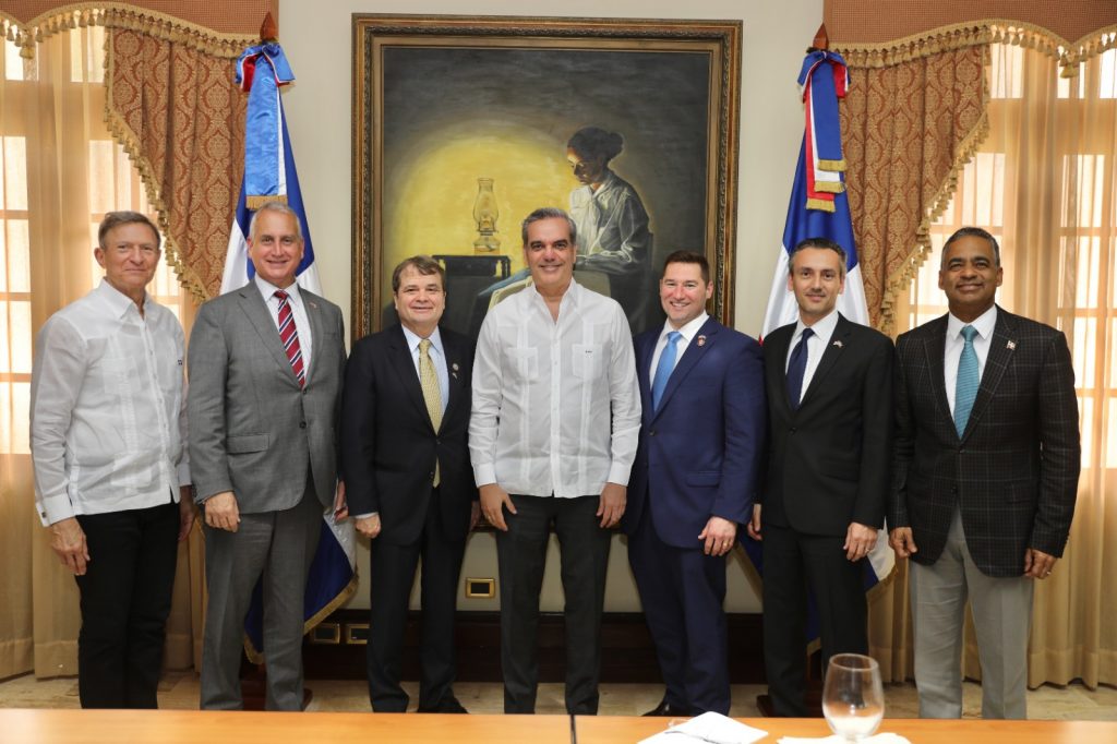 Congresistas de EU reconocen derecho de RD a protegerse y determinar su política migratoria Mario Diaz Balart