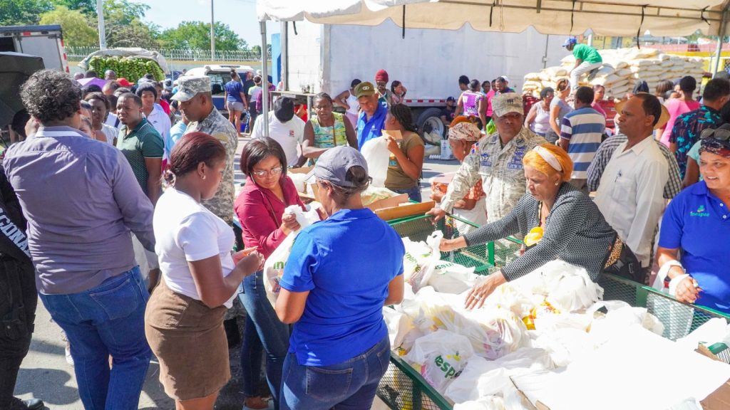 Residentes de San Luis manifiestan satisfacción por apertura de mercado #90 del Inespre mercado 90 del Inespre