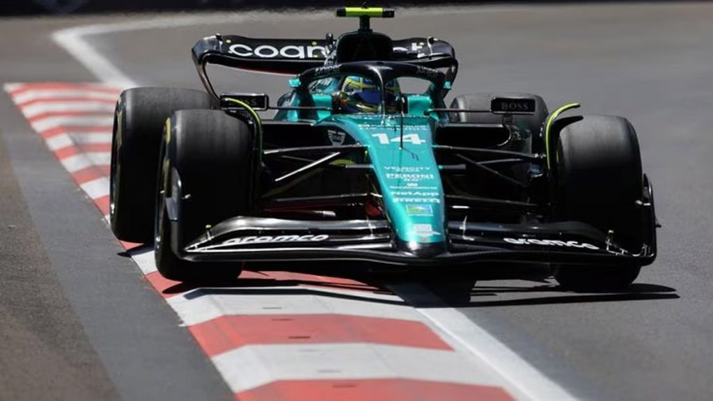 Alonso desespera en una pole accidentada de Leclerc