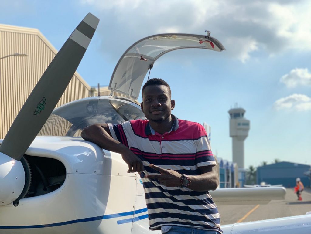 Joven haitiano que construyo helicoptero e1682180767490