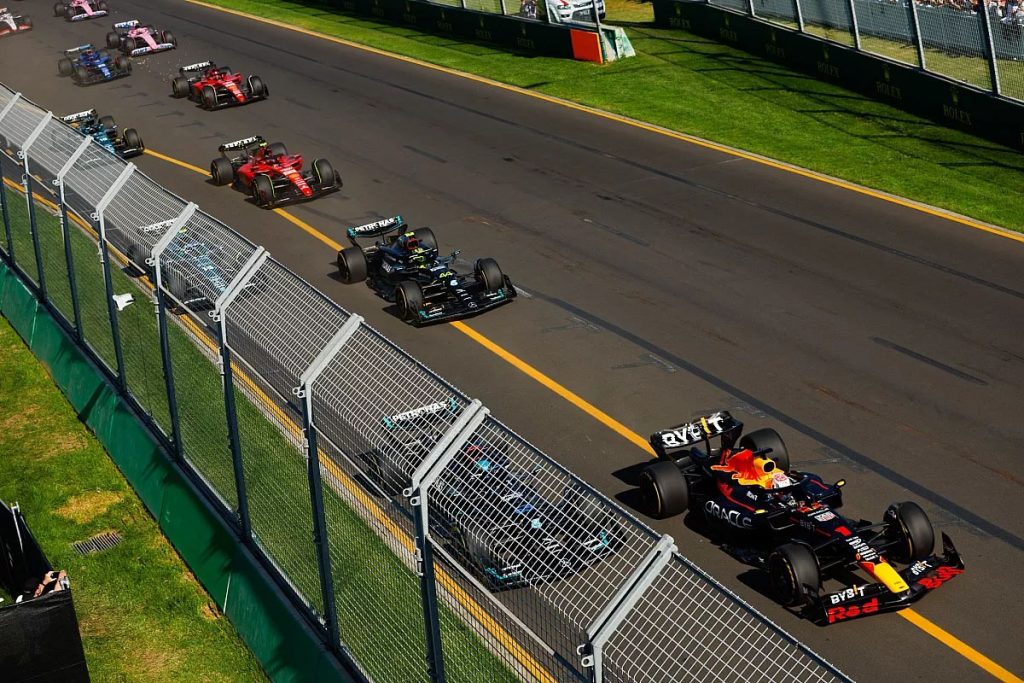 Verstappen gana en el caos de Australia Alonso podio tras amago de KO