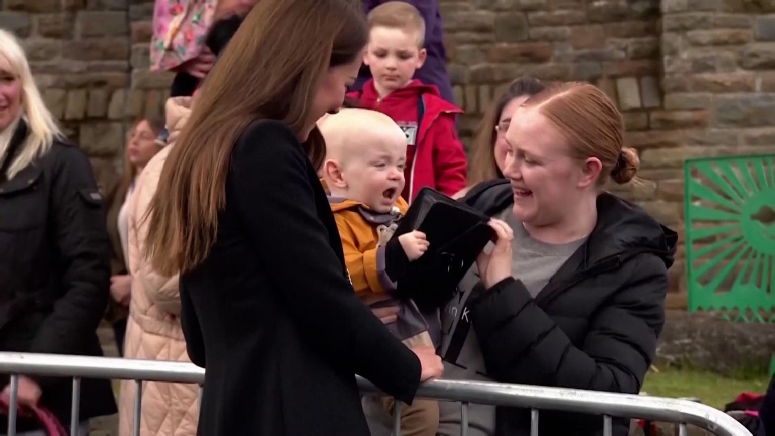 bebe hizo que Kate Middleton sufriera por un bolso cotizado en 900 dolares