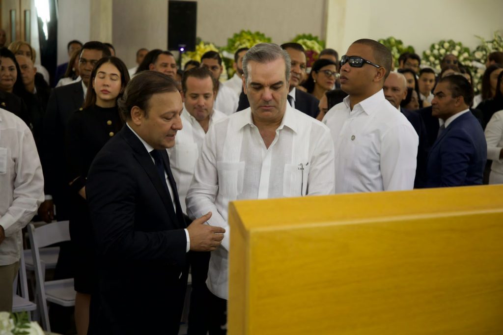 Presidente Abinader se solidariza con Abel Martínez por fallecimiento de su madre Abinader se solidariza con Abel Martinez por fallecimiento de su madre