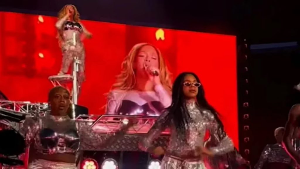 Beyonce sorprendio a sus fans al bailar con su hija Blue Ivy durante su concierto de Paris