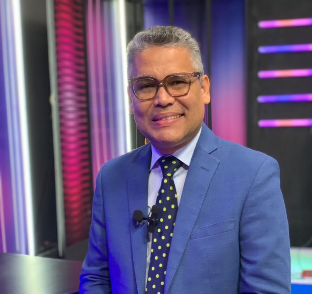 Carlos Pena candidato a la presidencia e1684956973566