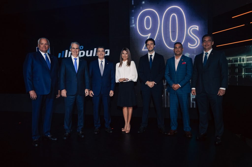 Foro Impulsa Popular enseña a las pymes el poder de los datos Luis E. Espinola Rene Grullon Christopher Paniagua Sofia Antor Gonzalo Troncoso Brian Hansen y Francisco Ramirez