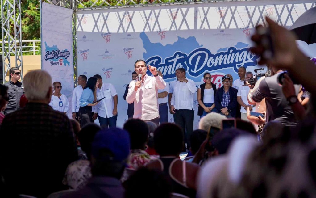 Roberto Ángel: “El presidente Abinader ha duplicado los esfuerzos para llevar las acciones sociales del gobierno a los más necesitados de RD” Roberto Angel El presidente Abinader ha duplicado los esfuerzos para llevar las acciones sociales