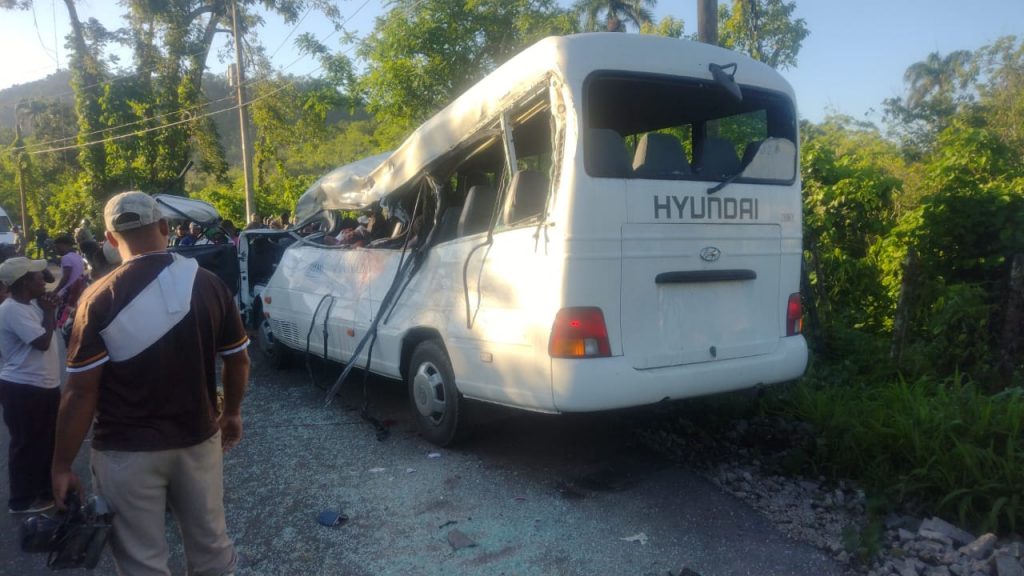 accidente autobus en Hato mayor