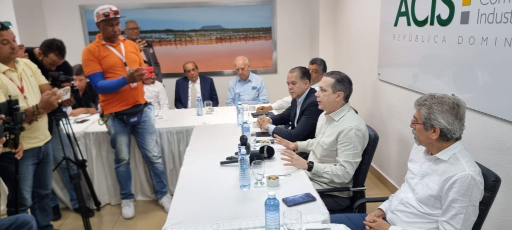 La ACIS y Patrimonio Cultural y Monumental dan seguimiento a hermoseamiento de areas turísticas de Santiago ACIS y Patrimonio Cultural y Monumental dan seguimiento a hermoseamiento de areas turisticas de Santiago