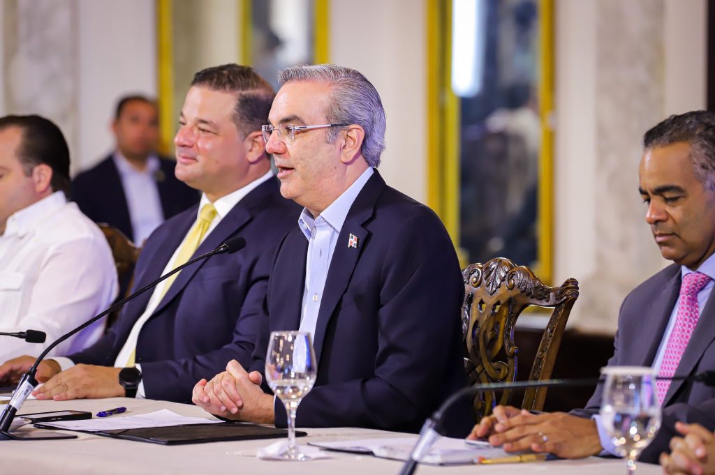 Presidente Abinader proyecta en 4 años RD logre meta de que no exista vertedero a cielo abierto Abinader proyecta en 4 anos RD logre meta eljacaguero