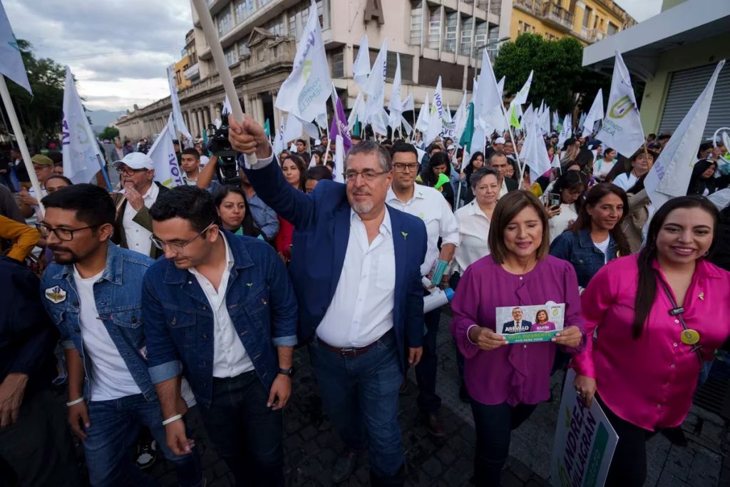 Bernardo Arevalo el candidato que rompe el tablero tradicional en Guatemala1