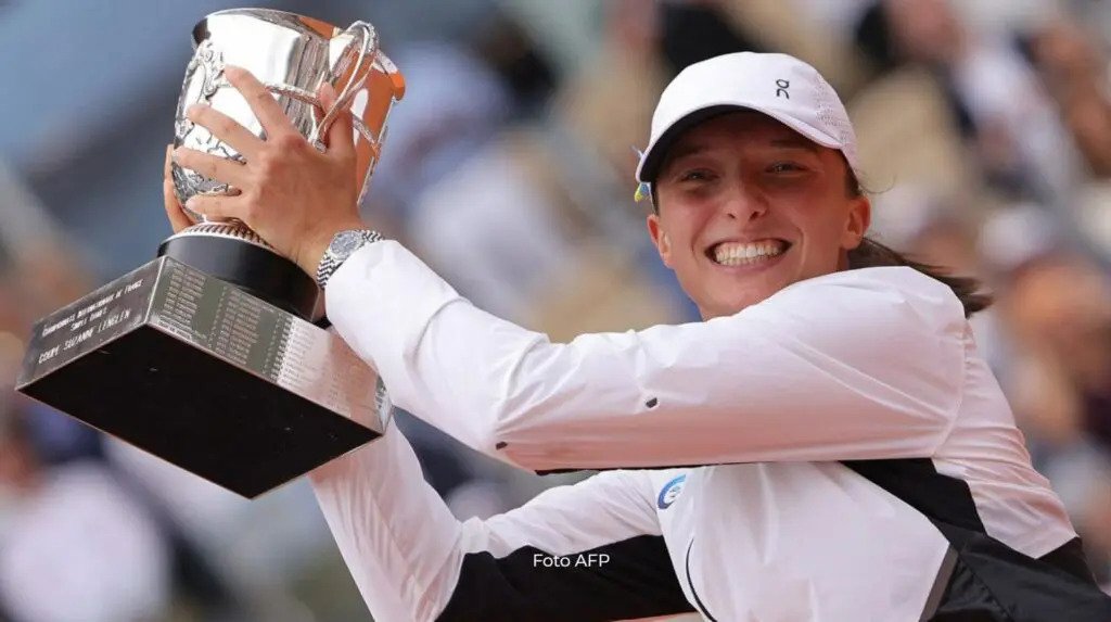 Iga Swiatek vencio a Karolina Muchova en la final y gano Roland Garros por tercera vez en su carrera1
