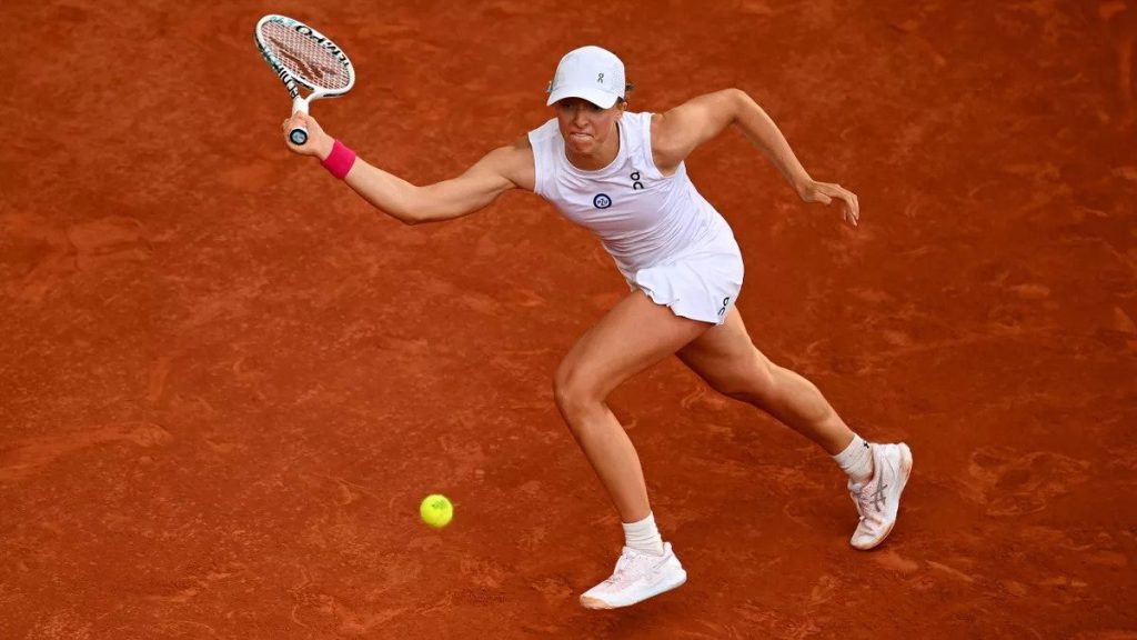 Iga Swiatek vencio a Karolina Muchova en la final y gano Roland Garros por tercera vez en su carrera2