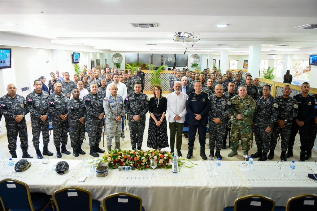 Policía Nacional pone en marcha el “Curso de pilotaje vehicular policial” Policia Nacional pone en marcha el Curso de pilotaje vehicular policial