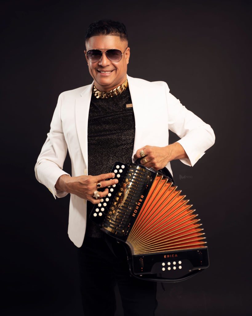 Robert Vargas ataca de nuevo anuncia gira a RD con 3 nuevos temas y un audiovisual