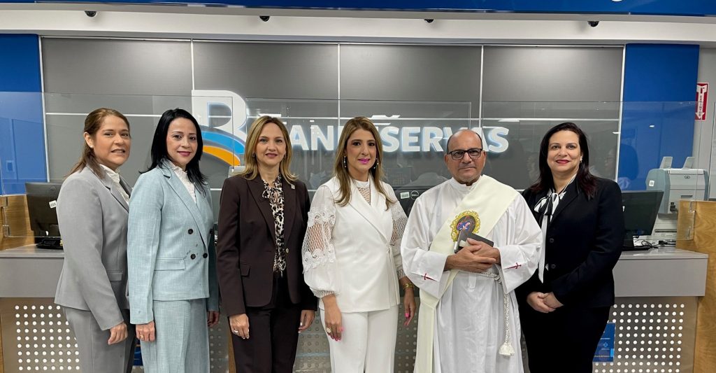 Bendicen nuevo local de Banreservas en Plaza Internacional Banreservas en Plaza Internacional