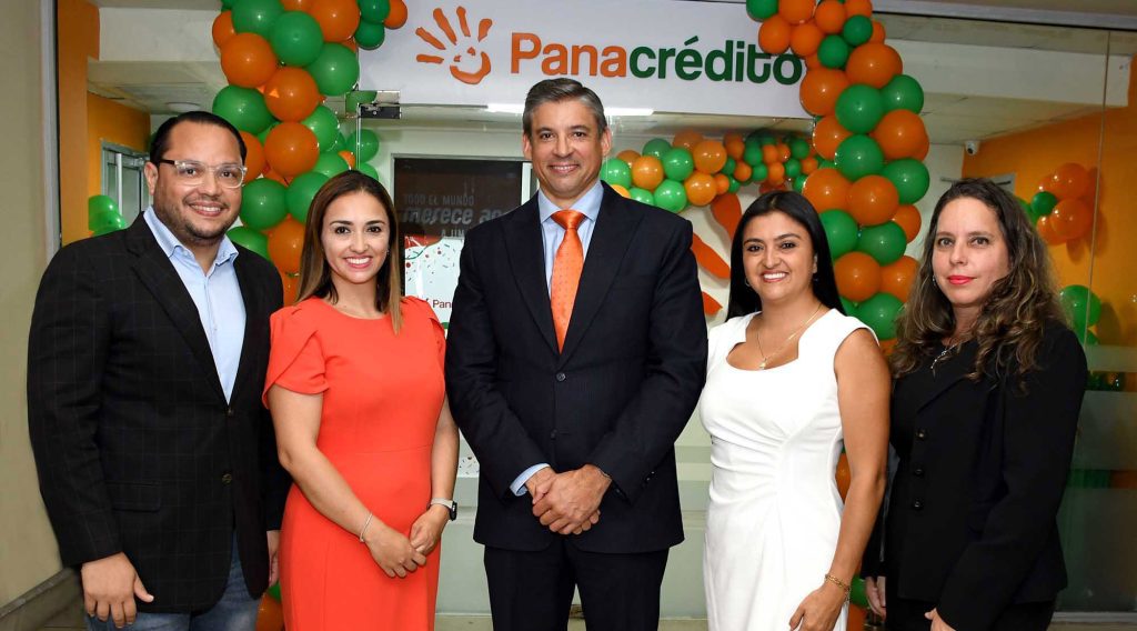 Carlos Espinal Angelica Lopez Victor Oscar Pacheco Mendez Catherine Lopez y Yoslaidy Perez Garcia