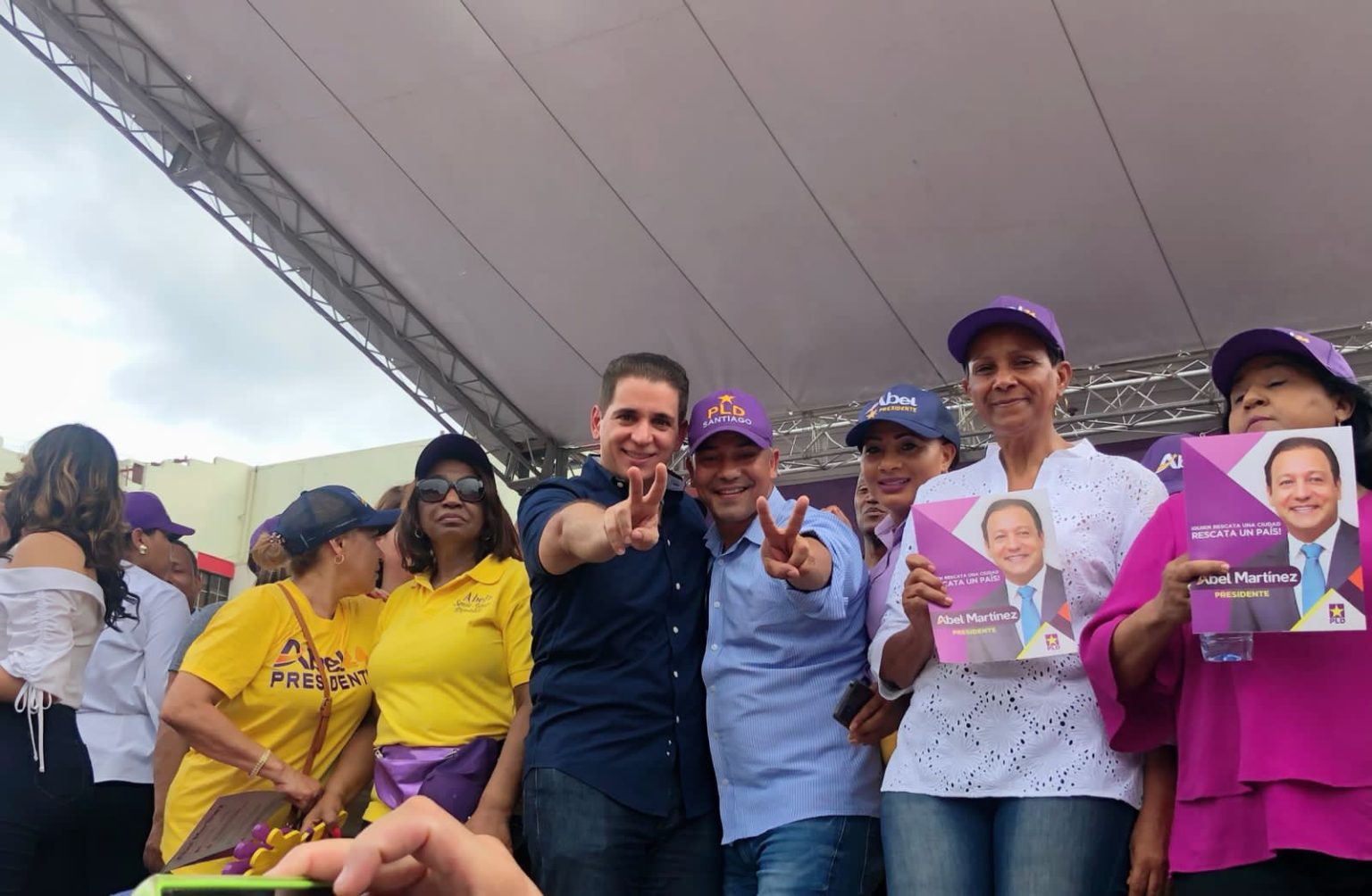 Pablo Billini acompana a Abel Martinez en la Marcha por la Esperanza del PLD