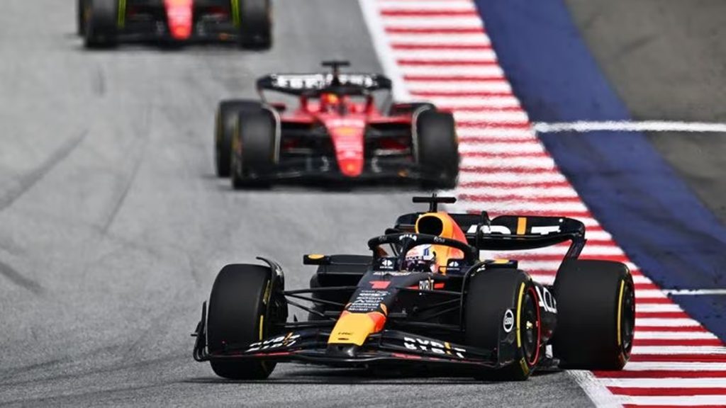 Verstappen arrasa en Austria con Leclerc 2 y remontada de Perez