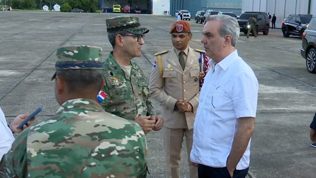 Abinader regresa al pais tras participar de actividades en Nueva York