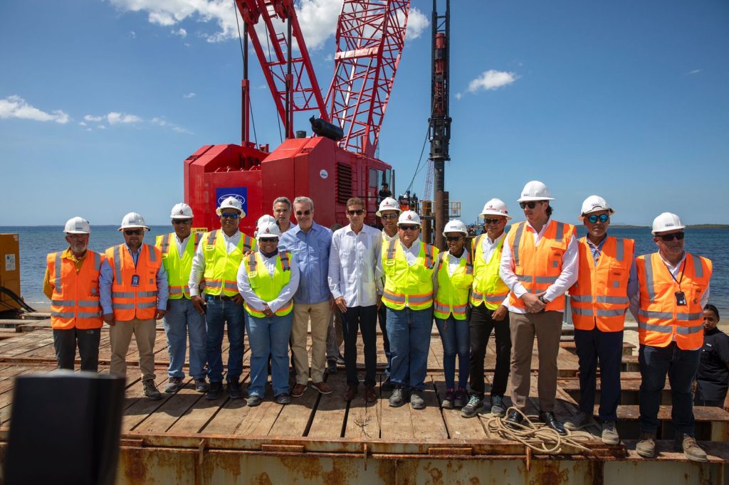 Abinader resalta que su gobierno ha instalado 400 megavatios de energia termica