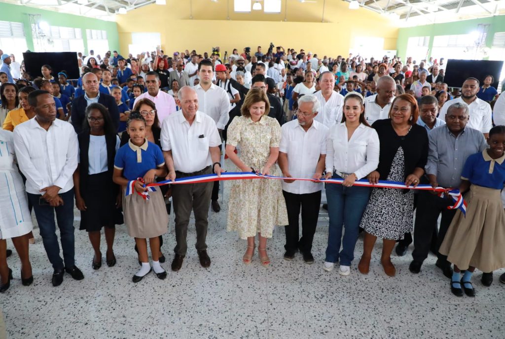 Raquel Pena afirma Gobierno mejora red de escuelas publicas para que ninos y jovenes tengan educacion de calidad