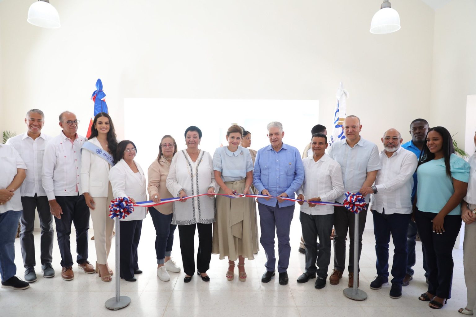 raquel Pena Vicepresidenta de la Republica y la directora del INAIPI inauguran un nuevo CAIPI en Santiago Oeste