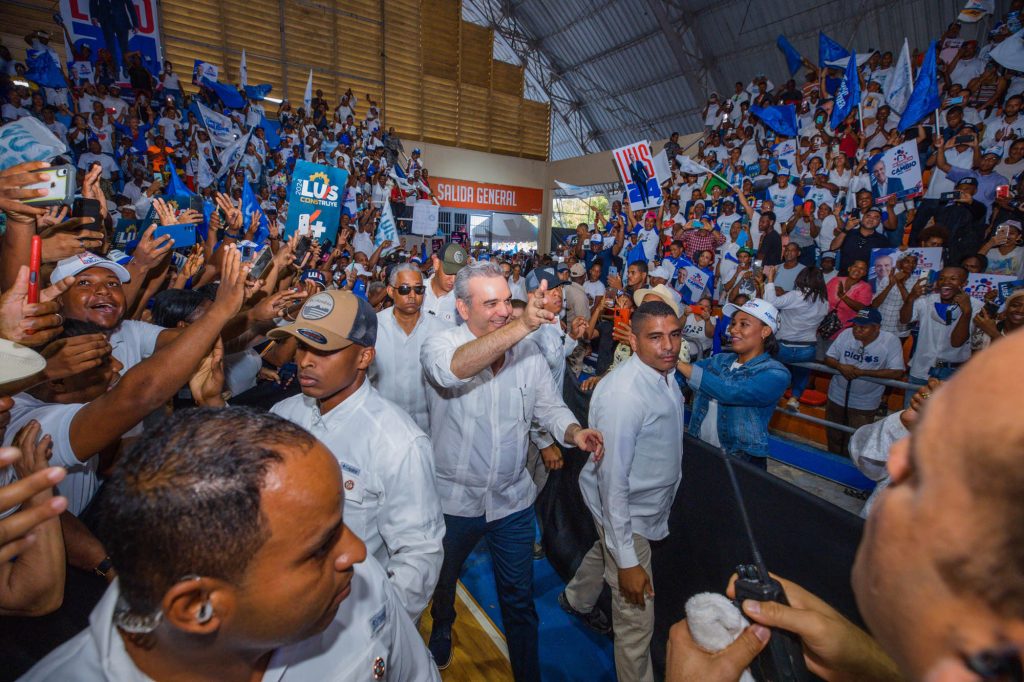 Abinader llama a militantes del PRM a calentar el brazo votando en primarias y dejar claro que el Cambio Sigue1