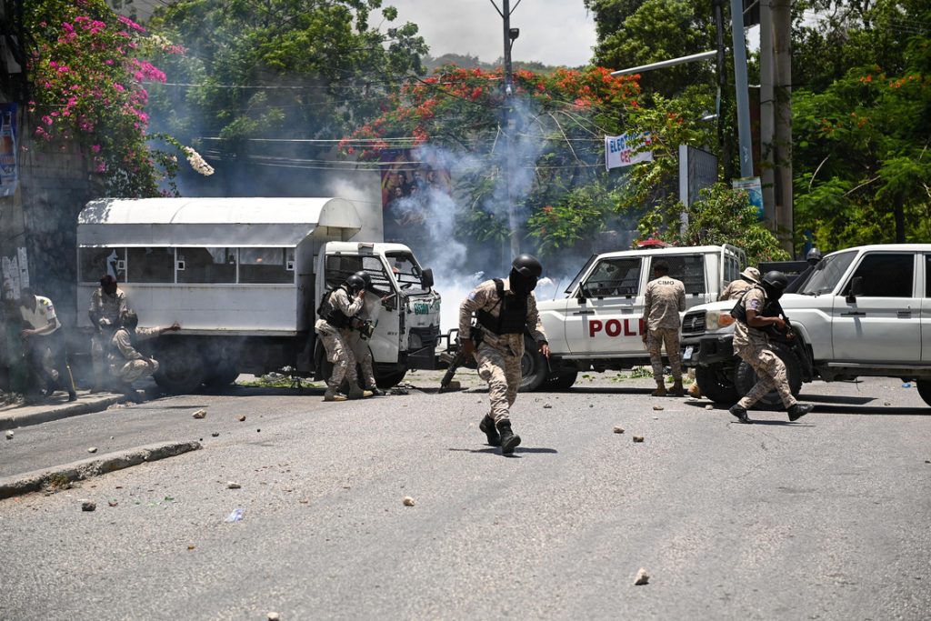 Haiti solicita con urgencia el envio de una fuerza multinacional1
