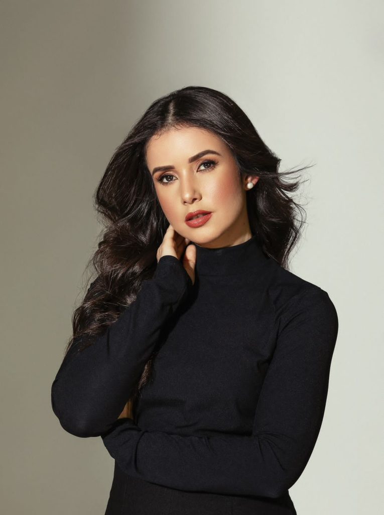 De Cerca” con Karina Alarcon PHOTO 2023 09 12 12 33 52 e1694807132134